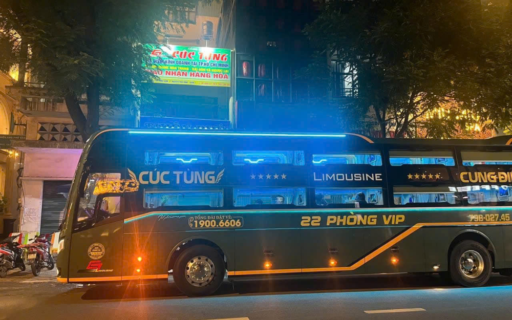 Cúc Tùng Limousine