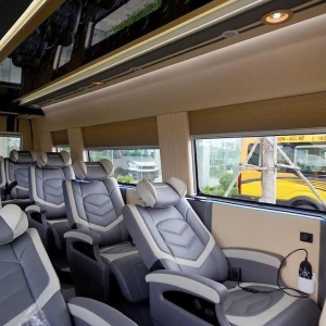 Limousine 9 Ghế Ngồi