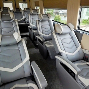 Limousine 9 Ghế Ngồi